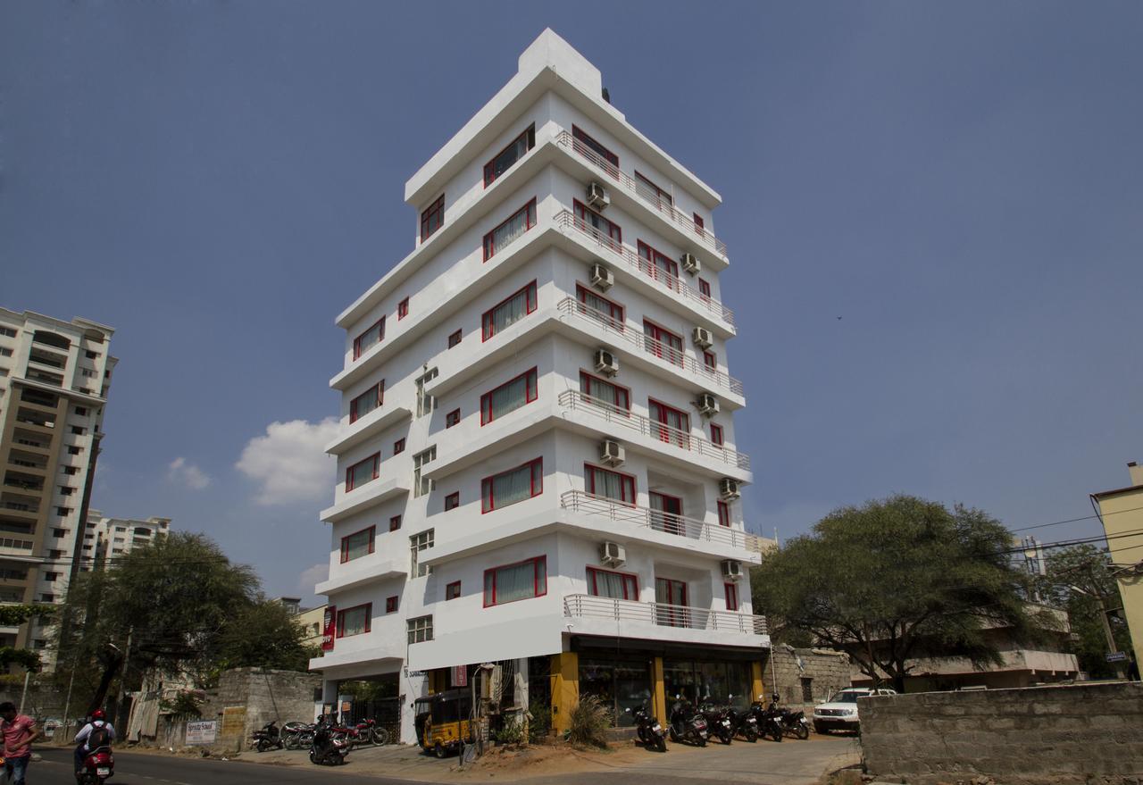 Oyo 3421 18 Square Hotel Kondapur  Buitenkant foto